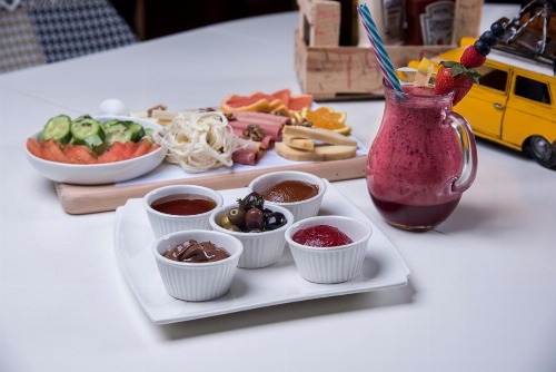 Mira Trio Hotel image 28