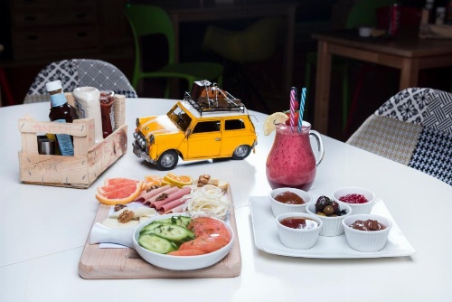 Mira Trio Hotel image 39